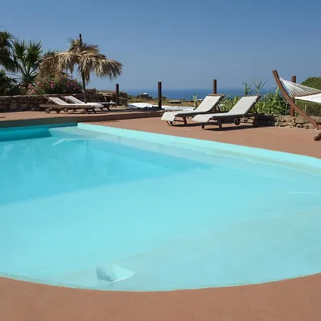 Lighted Pool, Barbecue & Sea View - Authentic 