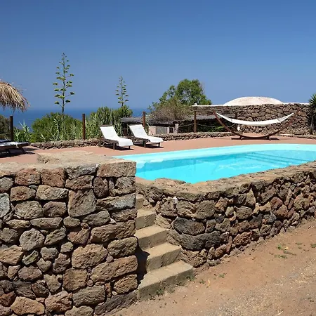 Lighted Pool, Barbecue & Sea View - Authentic 